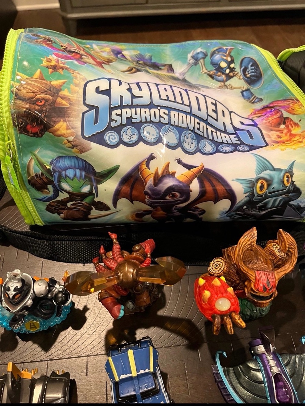Activision Skylanders Action Figure Lot 43 Figures Total Carry Case Games Giants - Picture 2 of 10
